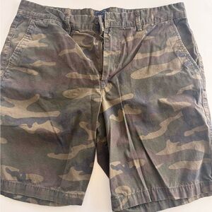 GAP Men's Green Camouflage Cargo Shorts